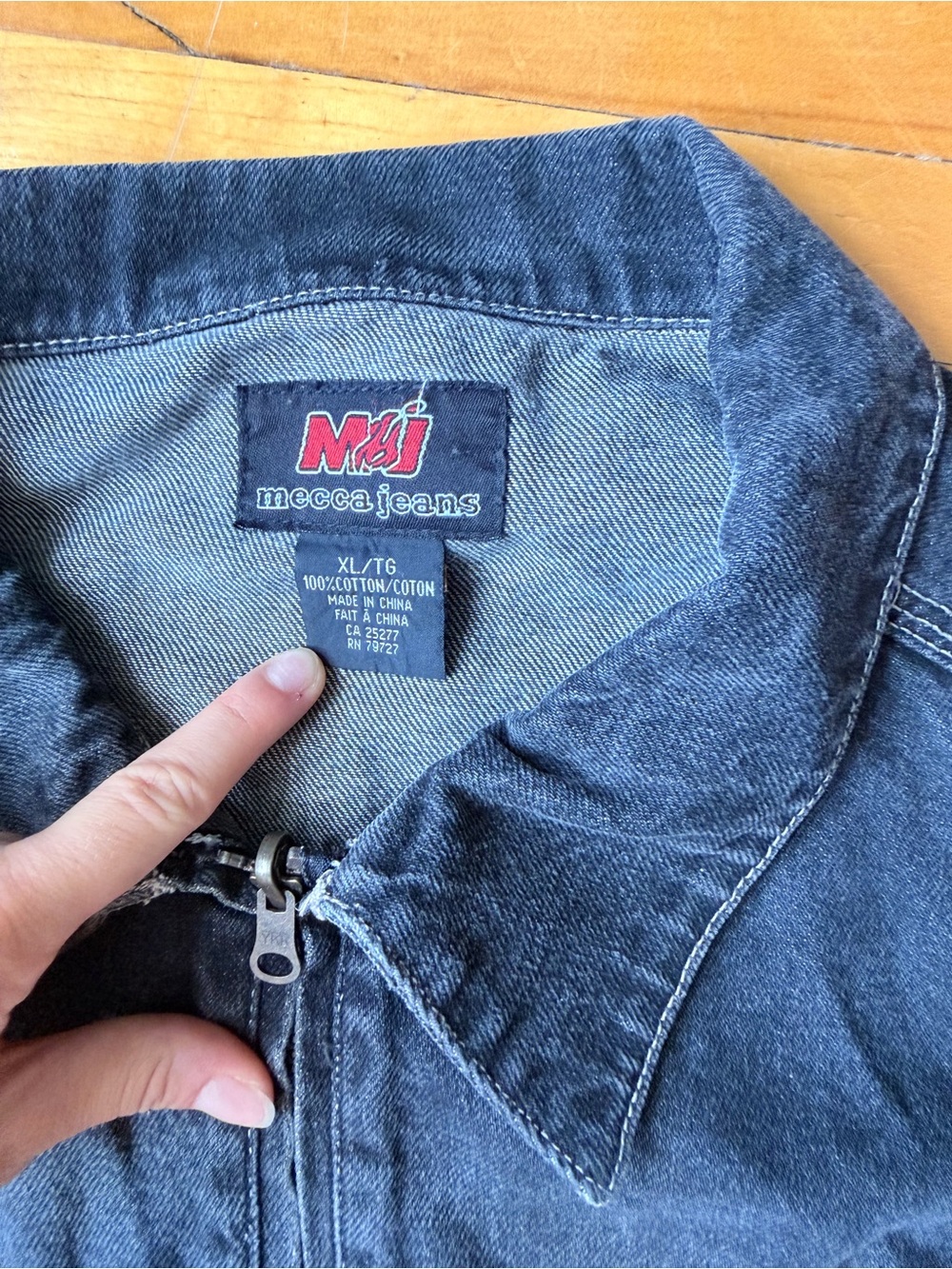 Oversize Vintage Black Denim Zip-Front Jacket - Picture 4 of 4